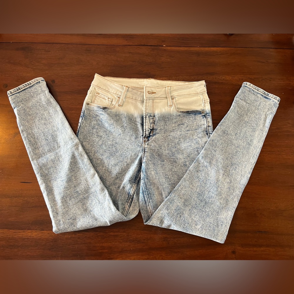 Women’s Old Navy Rockstar Super Skinny High Rise Jeans.     Sz 6